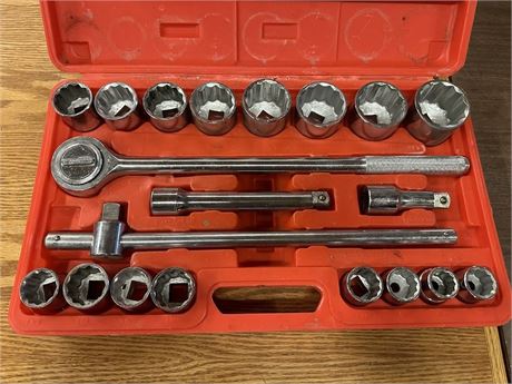 Huge 12 Piece Socket Set by by Tonynol