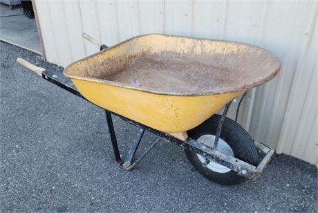 Radio 5³∕₄ CuFt Wheel Barrow