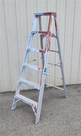 Aluminum 6' Step Ladder