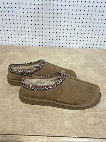 UGG Tasman Chestnut Suede Slippers Appears to be Size M 10 & W 11