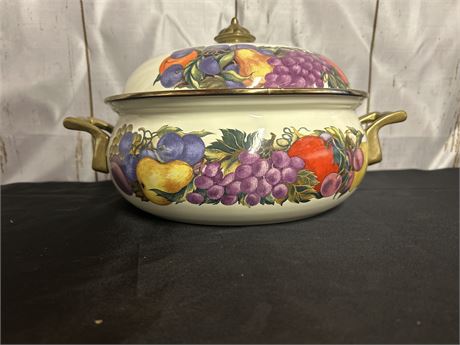 Cooking Pot With Fruit Patterns On It