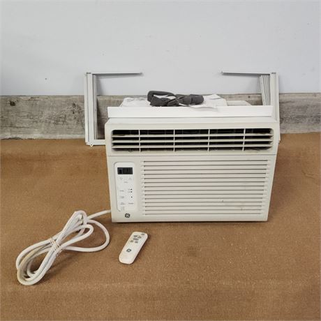 GE 6000 BTU Window Air Conditioner NEVER USED - 18x14x13