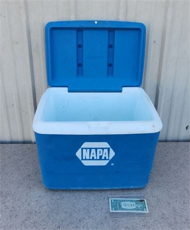 Rubbermaid Napa Cooler