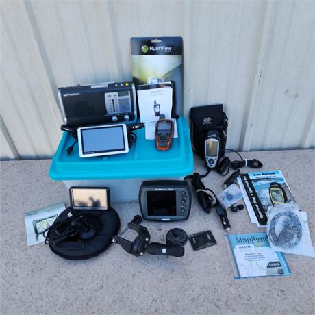 Garmin GPS/Mapping/Fish Finder Bundle w/ Tote