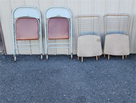 4 Folding Chairs