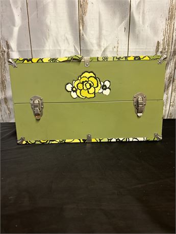 Storage Box Green With Flower Patterns