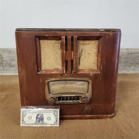 Antique Airline Radio - nonworking