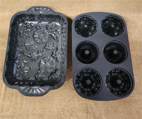 Nordicware Cast Iron Baking Pan Pair