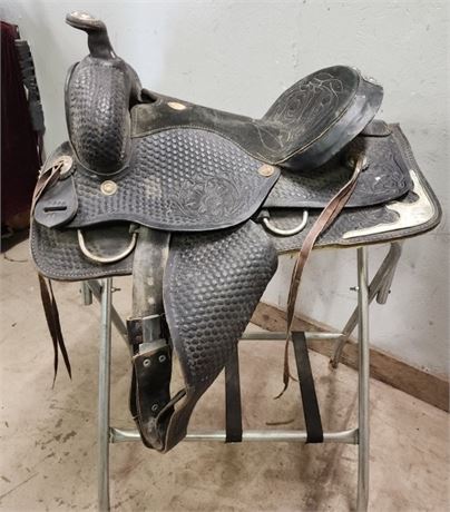 16" Texas Saddlery Saddle - needs stirrups