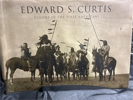 EDWARD S. CURTIS VISIONS OF THE FIRST AMERICANS. Copyright 2006