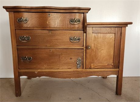 Antique Curved Oak Dresser/Vanity - 41x21x33