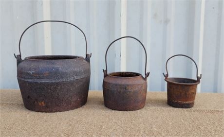 Antique 100+yrs Old Cast Iron Handled Pot Trio