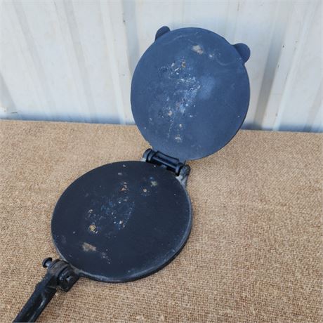 Antique Pagoel Cast Iron Tortilla Griddle