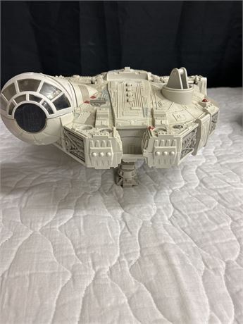 The millennium falcon spaceship with moving parts