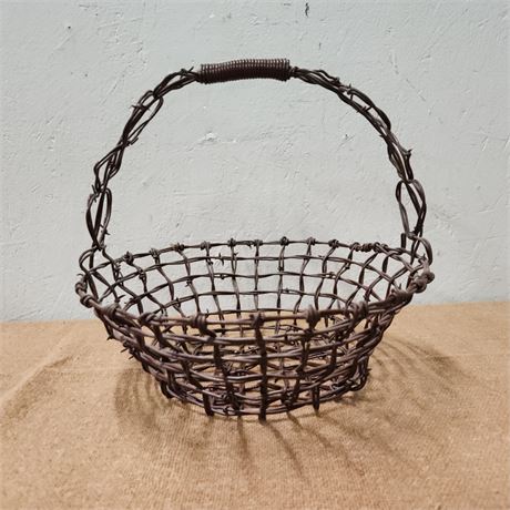 Barbed Wire Basket...Sweet!