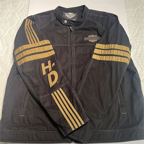 Vintage Harley Davidson Jacket. Size is 2XL