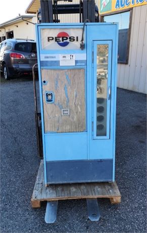 Vintage Pepsi Machine (bottles) no key - 27x20x59