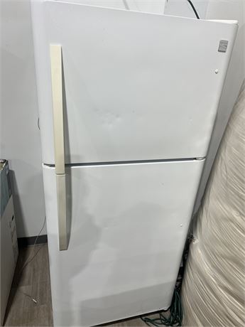 Kenmore Top Freezer Refrigerator-Not pretty but works well