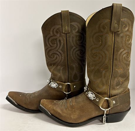 Smoky cowgirl boots size is 7.5 D