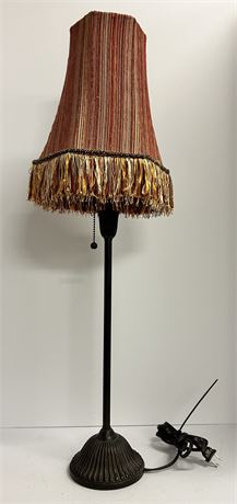 Beautiful vintage lamp about 29.5 inches tall