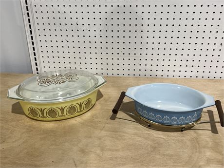 Vintage Pyrex Casserole Dishes