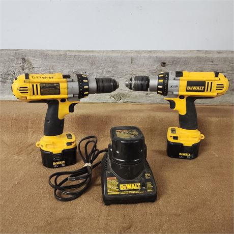 12V Dewalt Cordless Drill/Driver Pair/Battery & Charger