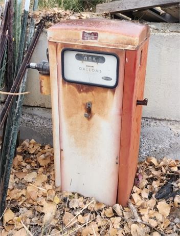 Vintage Service Station Fuel Pump