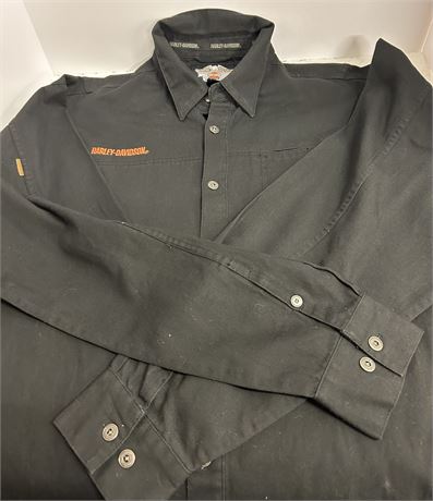 Really nice Harley Davidson button up shirt size large