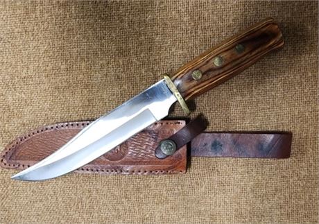 Timber Rattler Hunting Knife w/  Leather Sheath