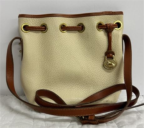 DOONEY&BOURKE ALL WEATHER LEATHER SMALL BAG