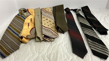 8 unique ties