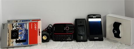 I have a couple phones, Joby light, Joby Impulse and burn beat band