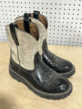 Size 9 Women’s ARIAT Western Boots