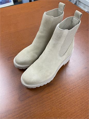 Dolce Vita Helen Suede Booties Women’s Size 6