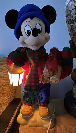 1996 Disney 22" Mickey Mouse Winter Wonderland Animated Musical Figurine