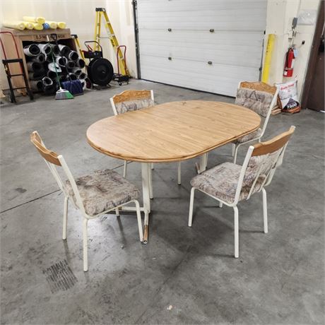 Kitchen Table w/ Chairs - 59x42