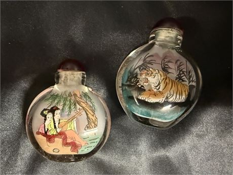 Snuff bottles