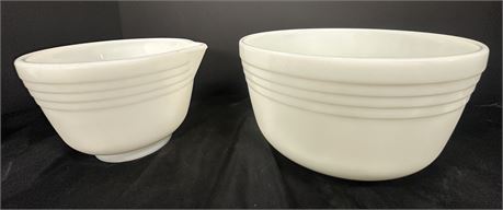 Vintage PYREX Hamilton Beach Mixing Bowls