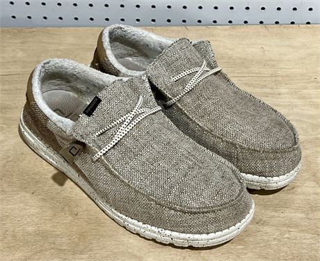 Hey Dude “Wally” Linen Iron Shoes Men’s size 12