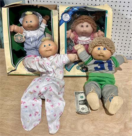 Vintage Cabbage Patch Kids Dolls Lot of 4 (2 with Boxes and Adoption Papers)