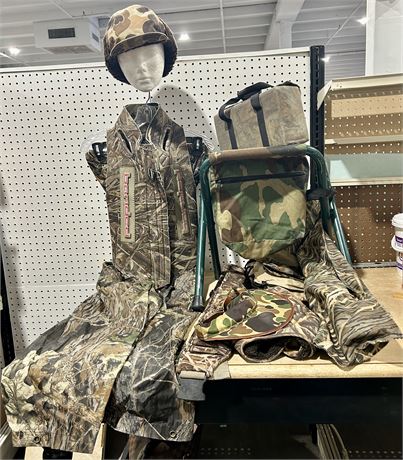 Camo-Lot: Stool with Pouch, XL Nylon Pants, Hats, Viser, Pouches, Belt, etc