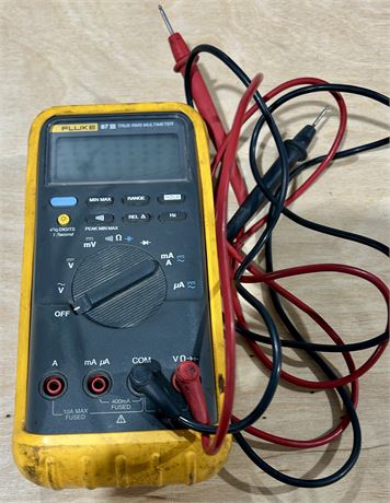 Fluke 87 III True RMS Handheld Multimeter with Leads