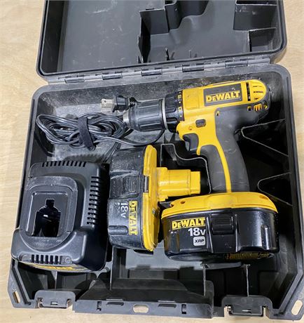 Dewalt 18V 1/2” Cordless Compact Hammerdrill Kit with Battery and Charger