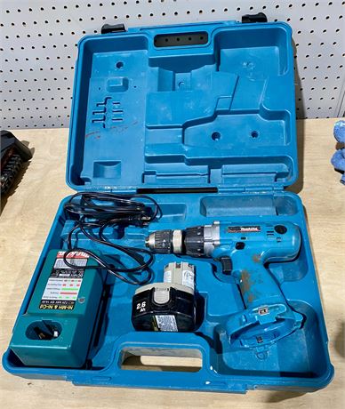 Makita 12V Cordless Drill Kit with Battery, Charger, and Case