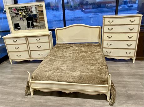 Vintage Drexel French Provincial Cream 5-Piece Bedroom Set Full Size