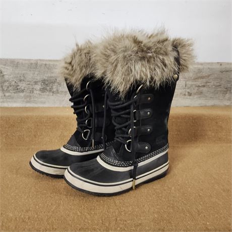 Like New Ladies Sorel Boots - Sz 6