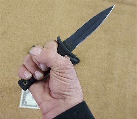 NEW Timberwolf Knife w/ Sheath