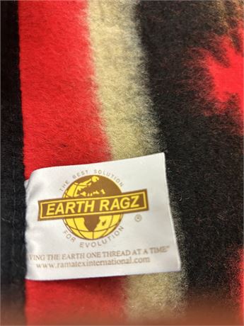 Beautiful EARTH RAGZ throw blanket