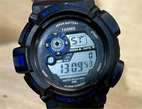 Fanmis Men’s Military Water Resistant Digital LED Alarm Sports Watch