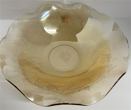 Beautiful glass fruit bowl dish